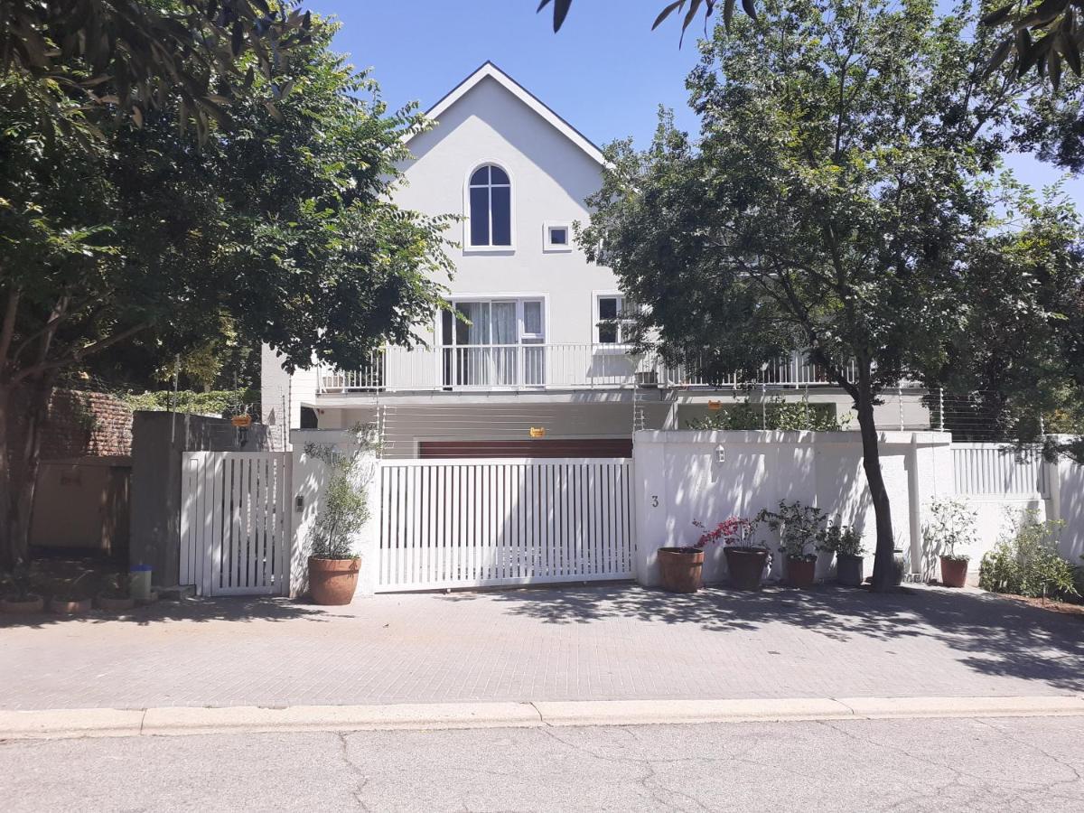 3 On Tessa Guesthouse Johannesburg Eksteriør bilde